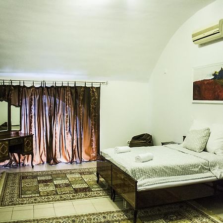 Travel Inn Apartments บูดาเปสต์ ภายนอก รูปภาพ