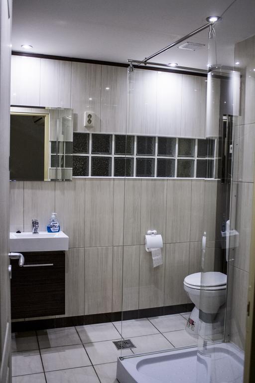 Travel Inn Apartments บูดาเปสต์ ภายนอก รูปภาพ